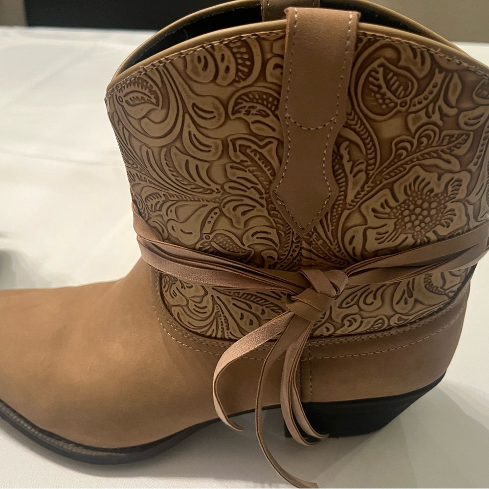 dingo Tan Women's Ankle Boots with Embossed Shaft - Picture 5 of 9